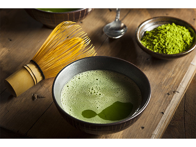 Thé Matcha Bio Japonais 50g. Cérémonie Thé Vert Matcha en Poudre. Matcha  Green Tea Produit au Japon Uji, Kyoto. Idéal à Boire, pour Cuisiner et dans  le Lait. NaturaleBio : : Epicerie